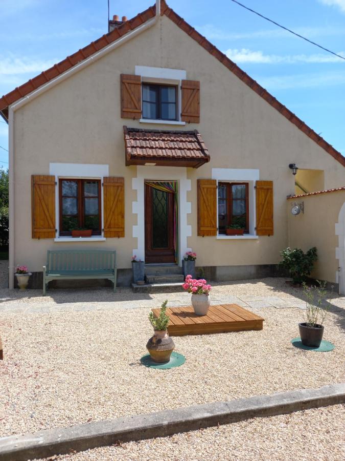 Chambres D' Hotes A Benaize Coulonges  Exterior photo