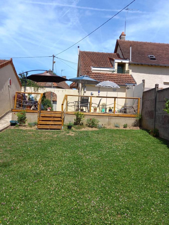Chambres D' Hotes A Benaize Coulonges  Exterior photo