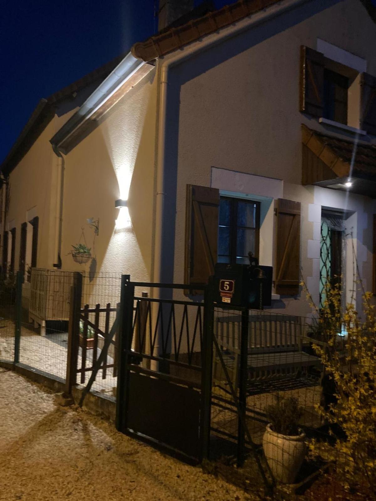 Chambres D' Hotes A Benaize Coulonges  Exterior photo